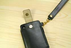 EZD/iPhone 3GX|[`{vP[X