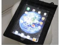 3重防御で水の侵入を防ぐ!　ストラップ付き　iPad用 ソフト防水ケース